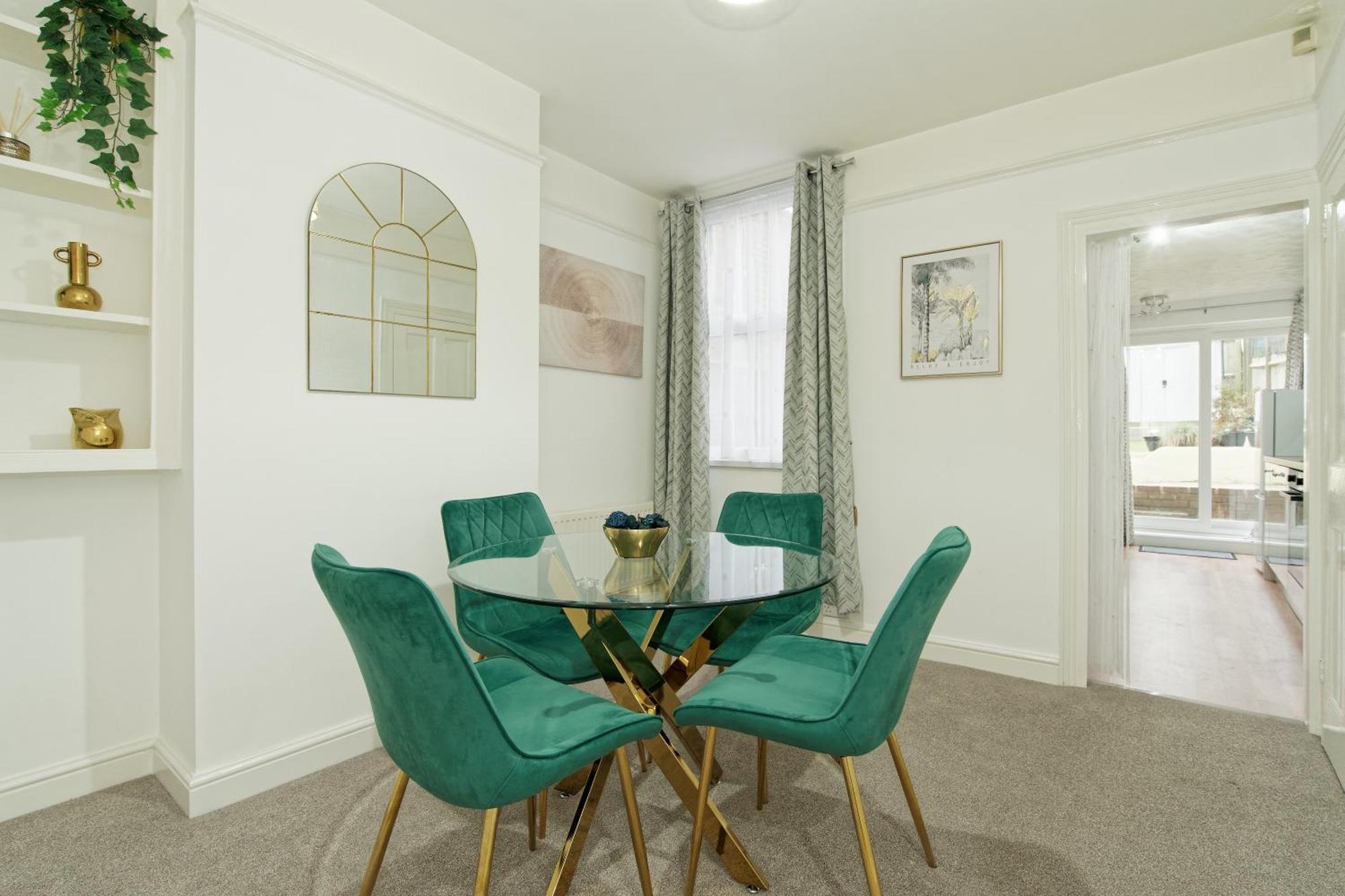 Lovely Luxury 3 Bed House Apartment Chatham  Bagian luar foto