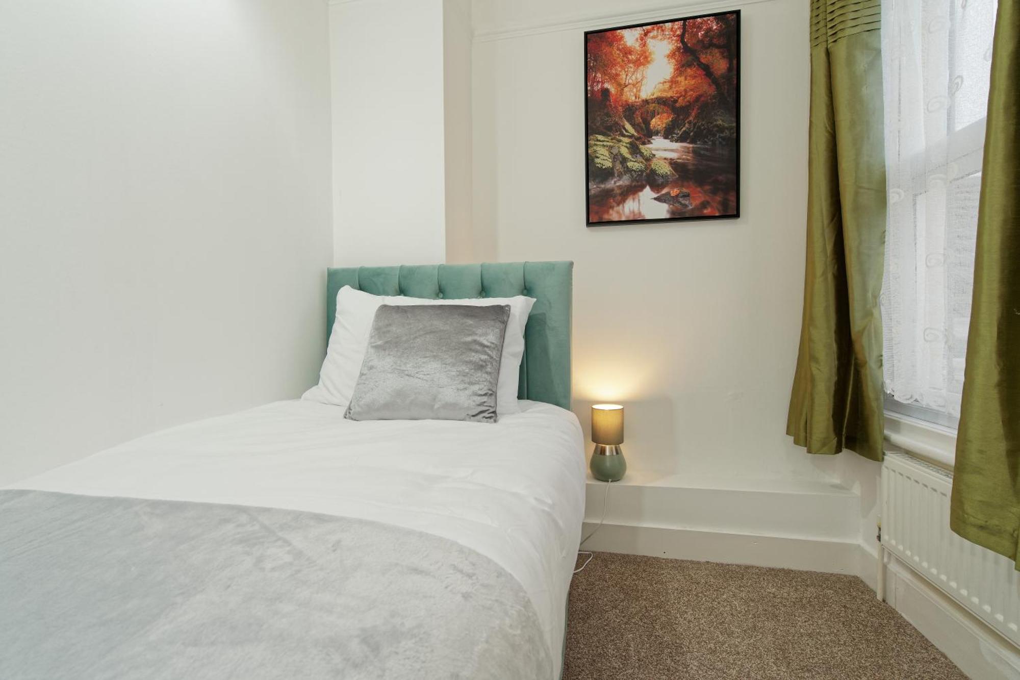 Lovely Luxury 3 Bed House Apartment Chatham  Bagian luar foto